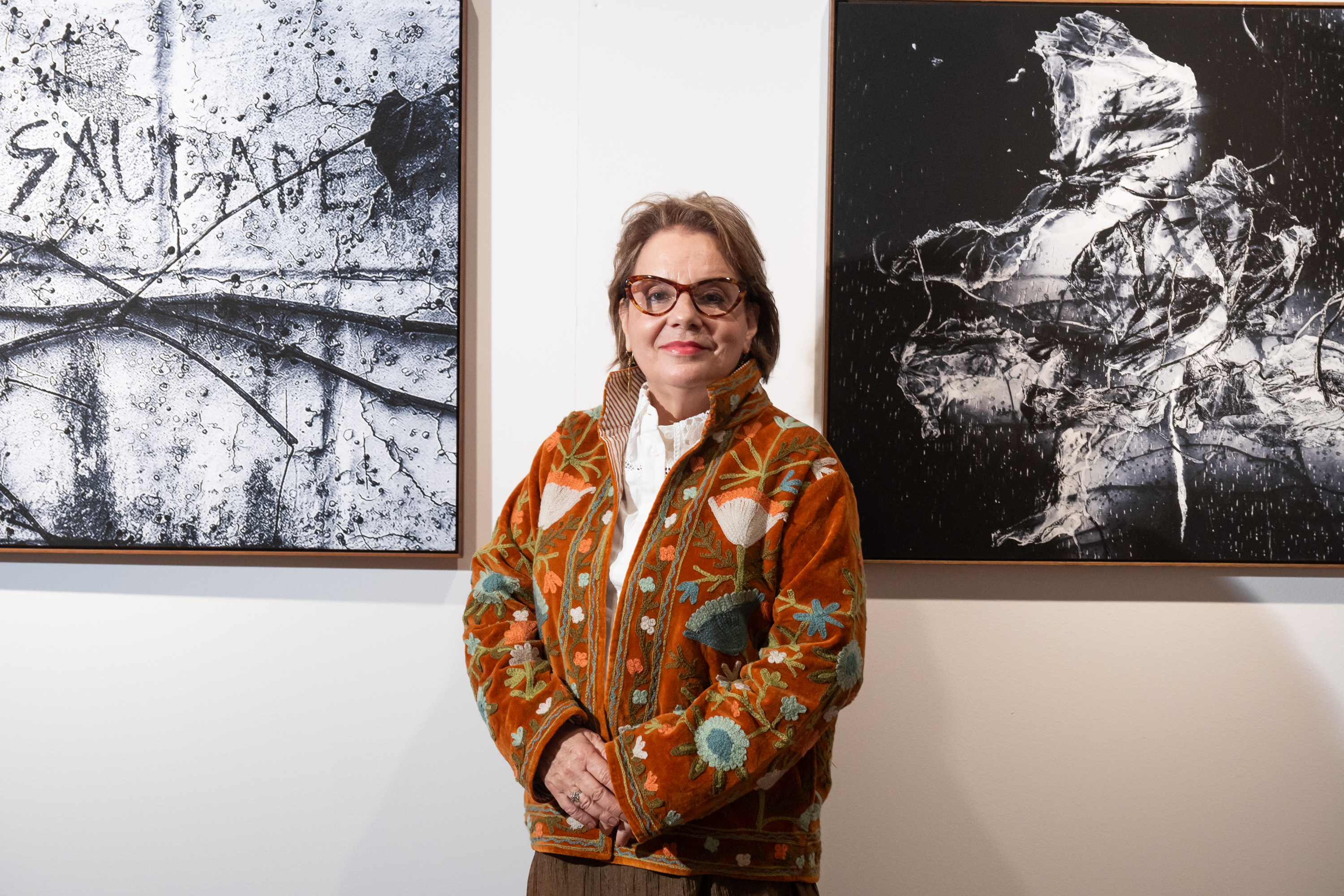 Mostra “Fogo-fátuo” marca estreia paulistana da artista Sandra Gonçalves com reflexão ecológica e histórica